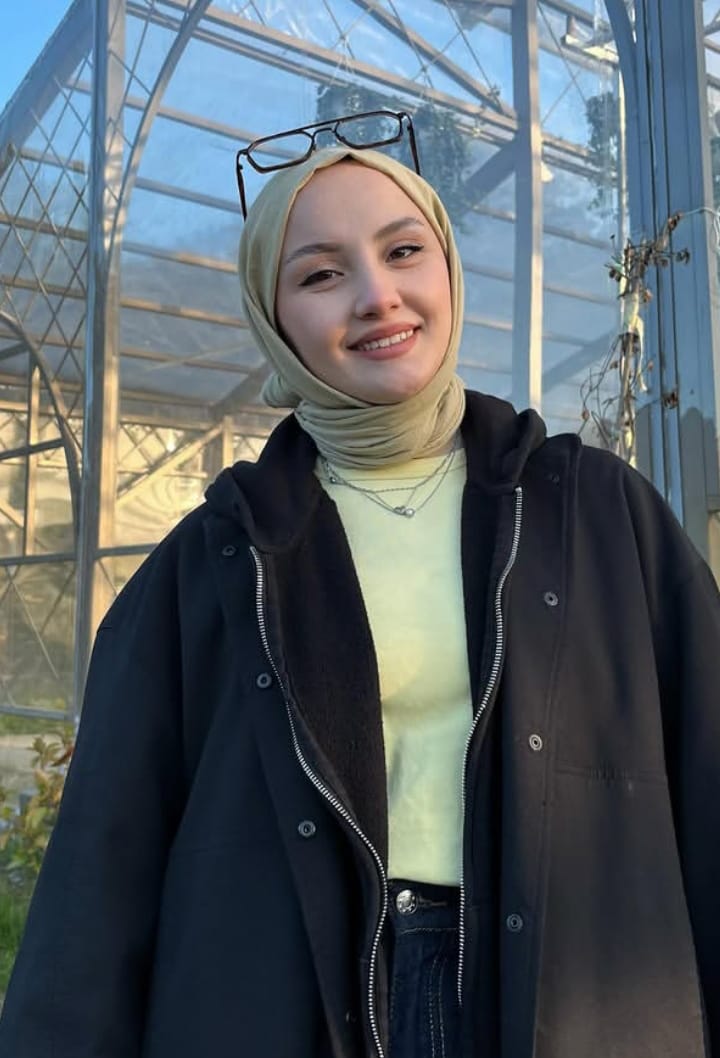 Alaca Gizemli Kadın Escort Bayan Berkay